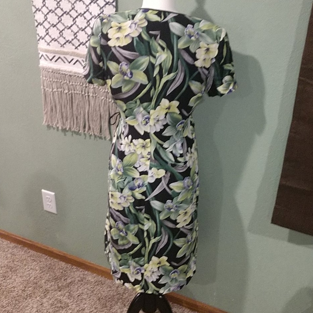 Dana Buchman Vintage Silk Wrap Dress - Picture 3 of 7